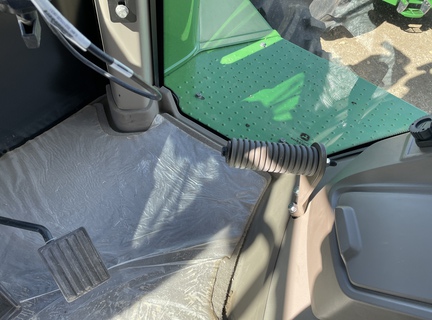 2023 John Deere 9R 640 Tractor 4WD