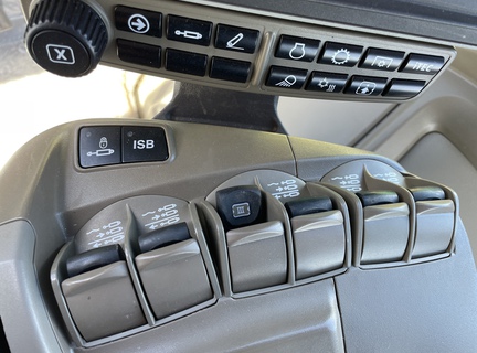 2023 John Deere 9R 640 Tractor 4WD