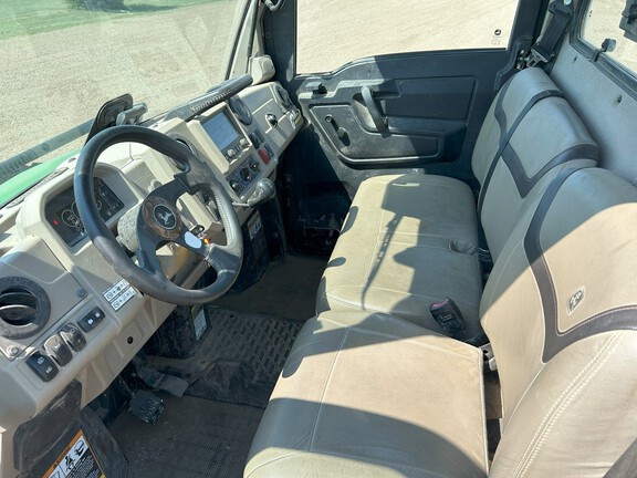 2022 John Deere XUV 835R ATV