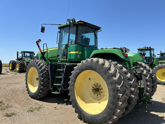 2010 John Deere 9330 Tractor 4WD