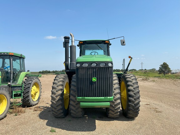 2010 John Deere 9330 Tractor 4WD