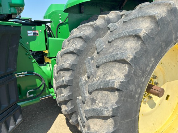 2010 John Deere 9330 Tractor 4WD