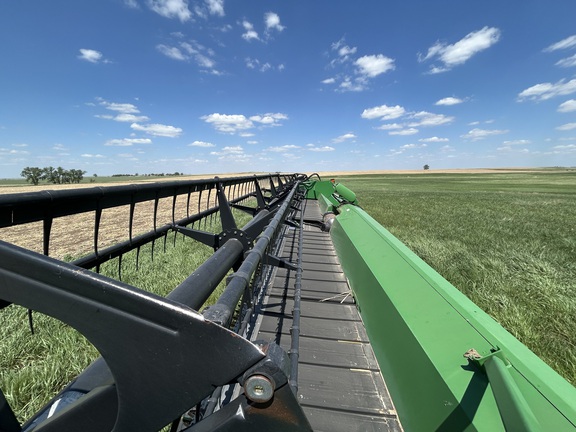 2012 John Deere 640FD Header Combine