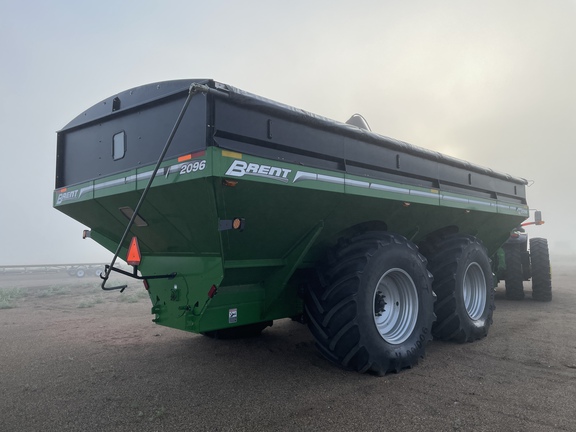 2019 Brent 2096 Grain Cart