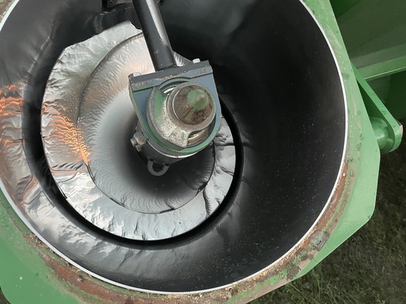 2019 Brent 2096 Grain Cart