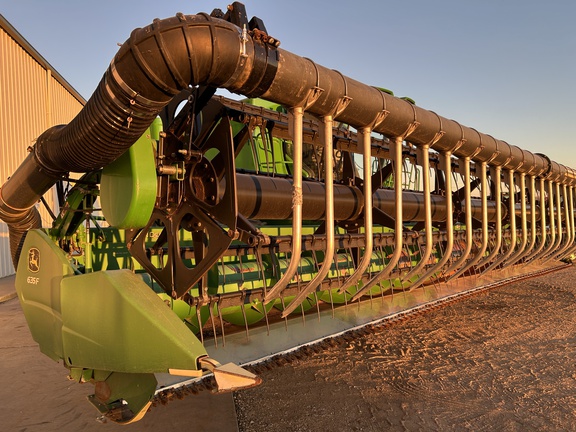 2010 John Deere 635F Header Combine