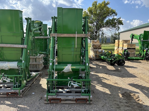 2025 John Deere 680R Loader