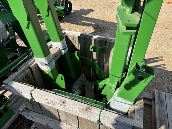 2025 John Deere 680R Loader