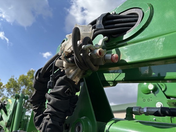 2025 John Deere 680R Loader