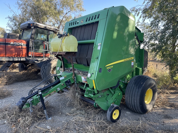 2019 John Deere 560M Baler/Round