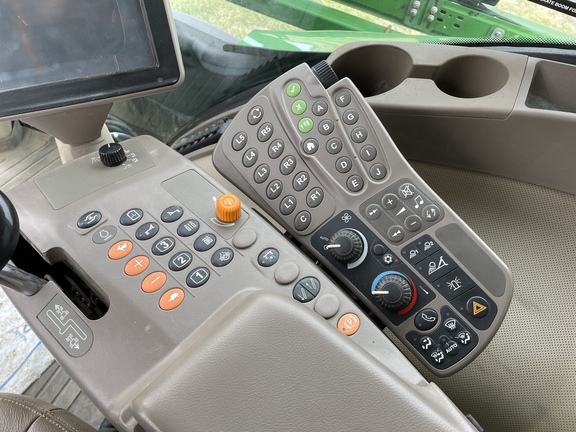 2017 John Deere R4038 Sprayer/High Clearance