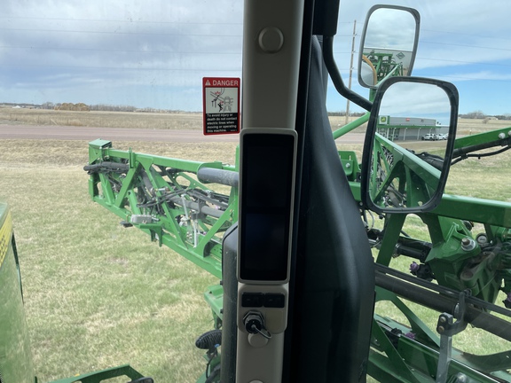 2017 John Deere R4038 Sprayer/High Clearance
