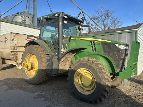 2013 John Deere 7215R Tractor