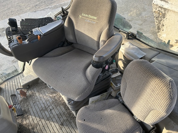 2013 John Deere 7215R Tractor