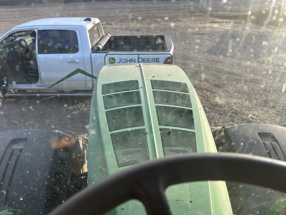 2013 John Deere 7215R Tractor