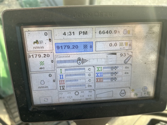 2013 John Deere 7215R Tractor