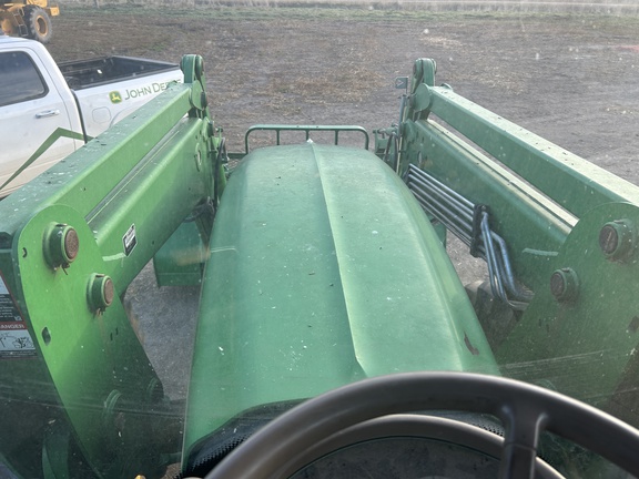 2011 John Deere 7530 Premium Tractor