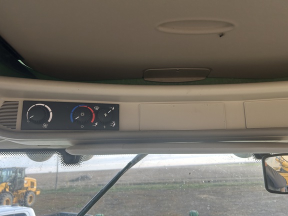 2011 John Deere 7530 Premium Tractor