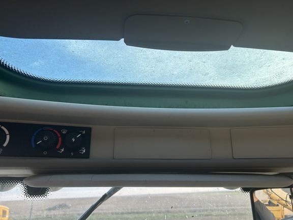 2011 John Deere 7530 Premium Tractor