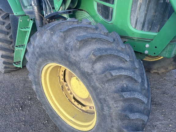 2011 John Deere 7530 Premium Tractor