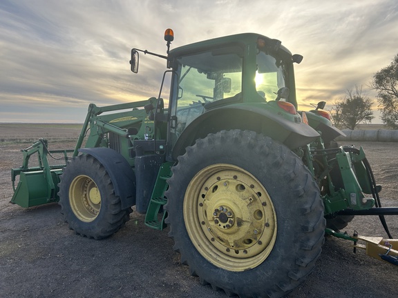 2011 John Deere 7530 Premium Tractor