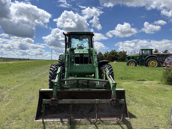 1998 John Deere 7610 Tractor