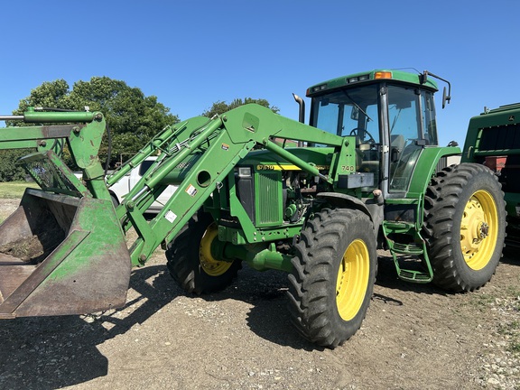 1998 John Deere 7610 Tractor