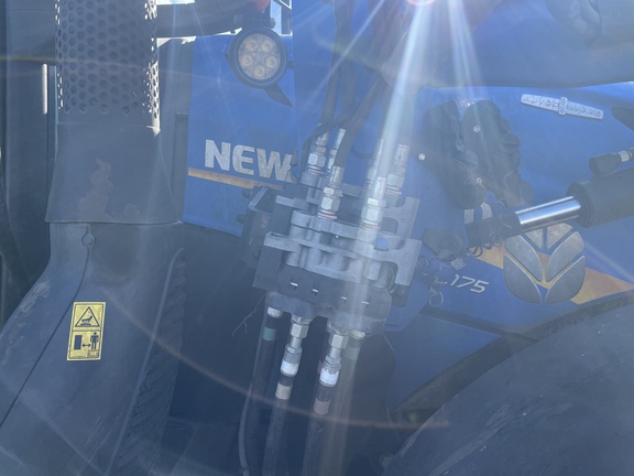 2022 New Holland T6.175 CVT Tractor