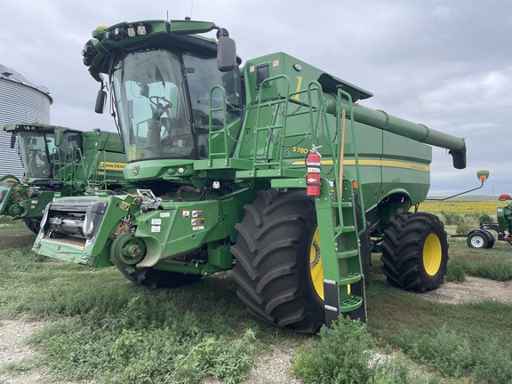 2024 John Deere S780 Combine