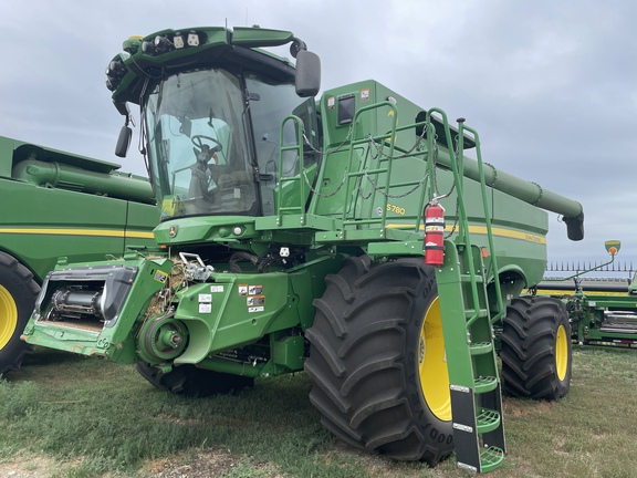 2024 John Deere S780 Combine