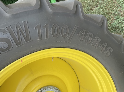 2024 John Deere S780 Combine