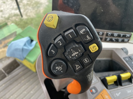 2024 John Deere S780 Combine