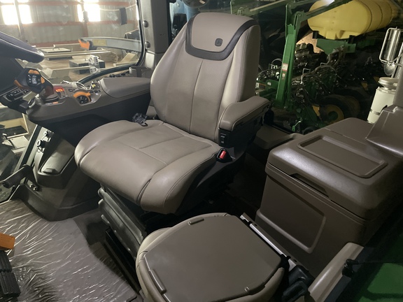 2023 John Deere 8R 410 Tractor