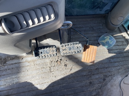 2015 John Deere 6150R Tractor