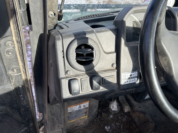 2024 John Deere XUV 835M ATV