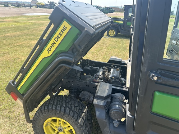 2024 John Deere XUV 835M ATV