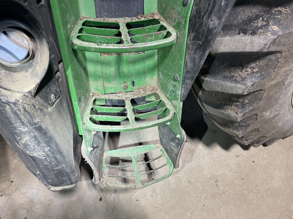 2019 John Deere 6195R Tractor