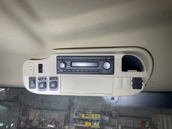 2019 John Deere 6195R Tractor