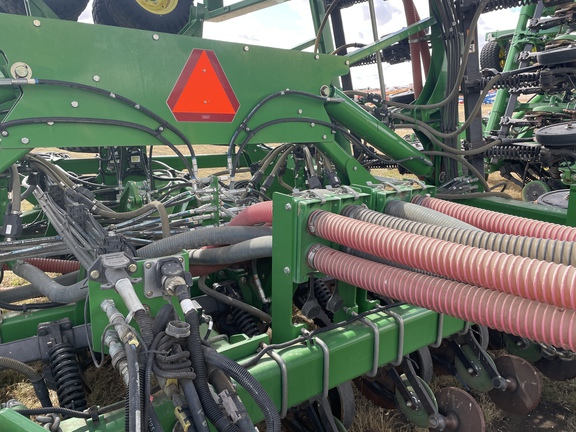 2014 John Deere 1890 Air Seeder
