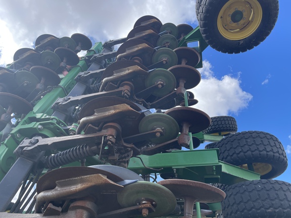 2014 John Deere 1890 Air Seeder