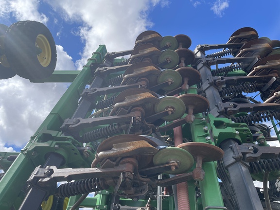 2014 John Deere 1890 Air Seeder