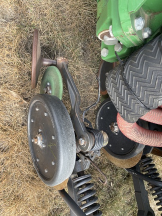 2014 John Deere 1890 Air Seeder