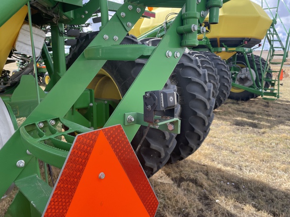 2014 John Deere 1890 Air Seeder