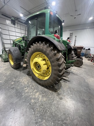 2003 John Deere 7520 Tractor
