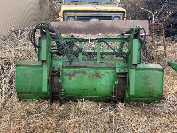 2003 John Deere 7520 Tractor