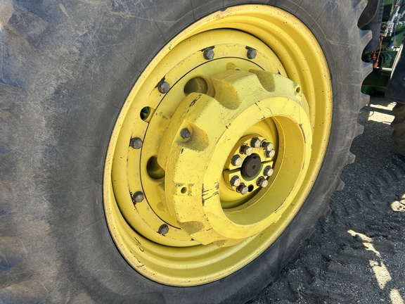 2003 John Deere 7520 Tractor