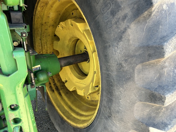 2003 John Deere 7520 Tractor