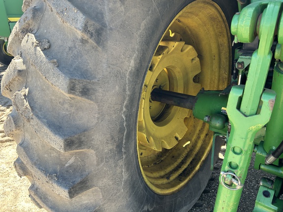 2003 John Deere 7520 Tractor