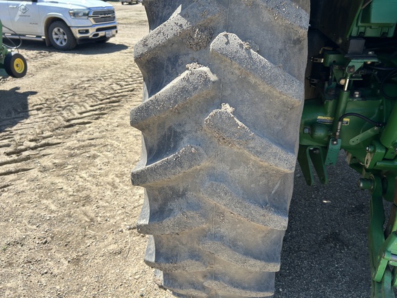 2003 John Deere 7520 Tractor