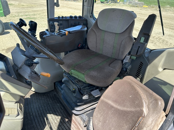 2003 John Deere 7520 Tractor
